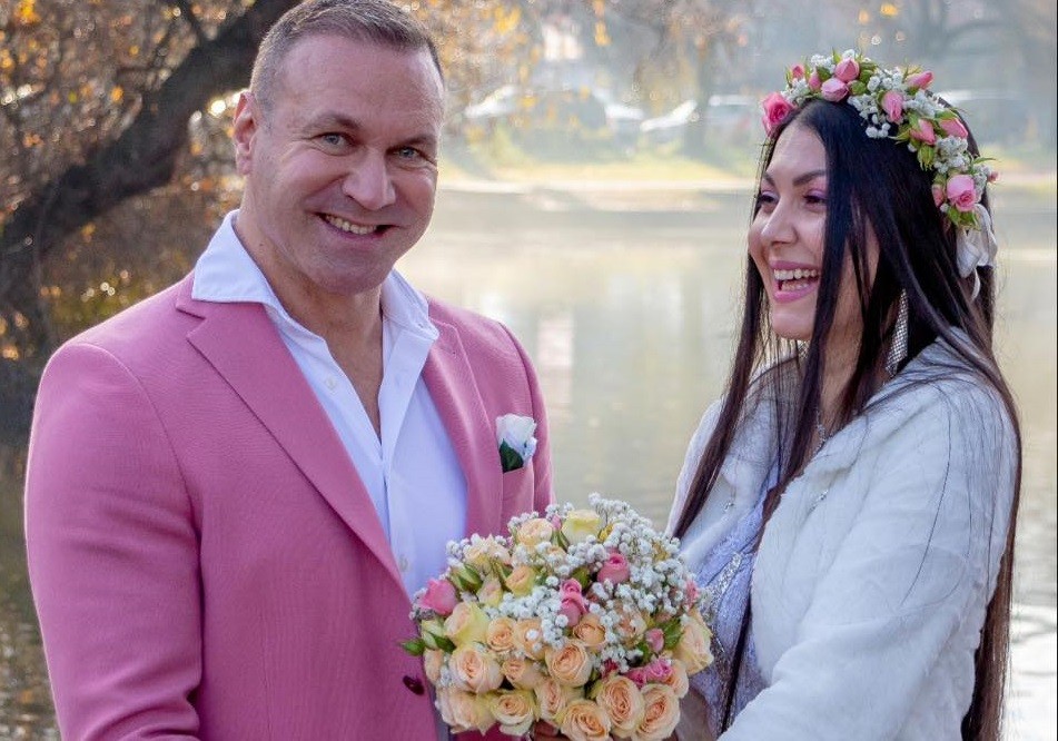 Alin Oprea, fostul solist de la Talisman, s-a căsătorit cu Medana, femeia pe care o iubește de aproximativ patru ani.