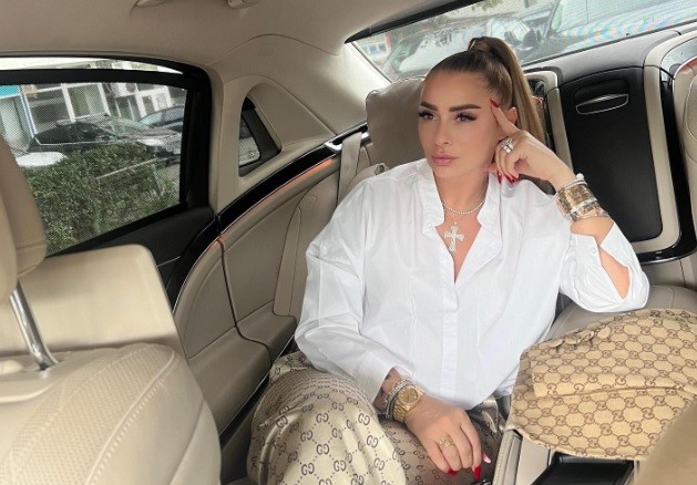 Anamaria Prodan a izbucnit în lacrimi la mormântul mamei sale: „Să nu o uitați niciodată”