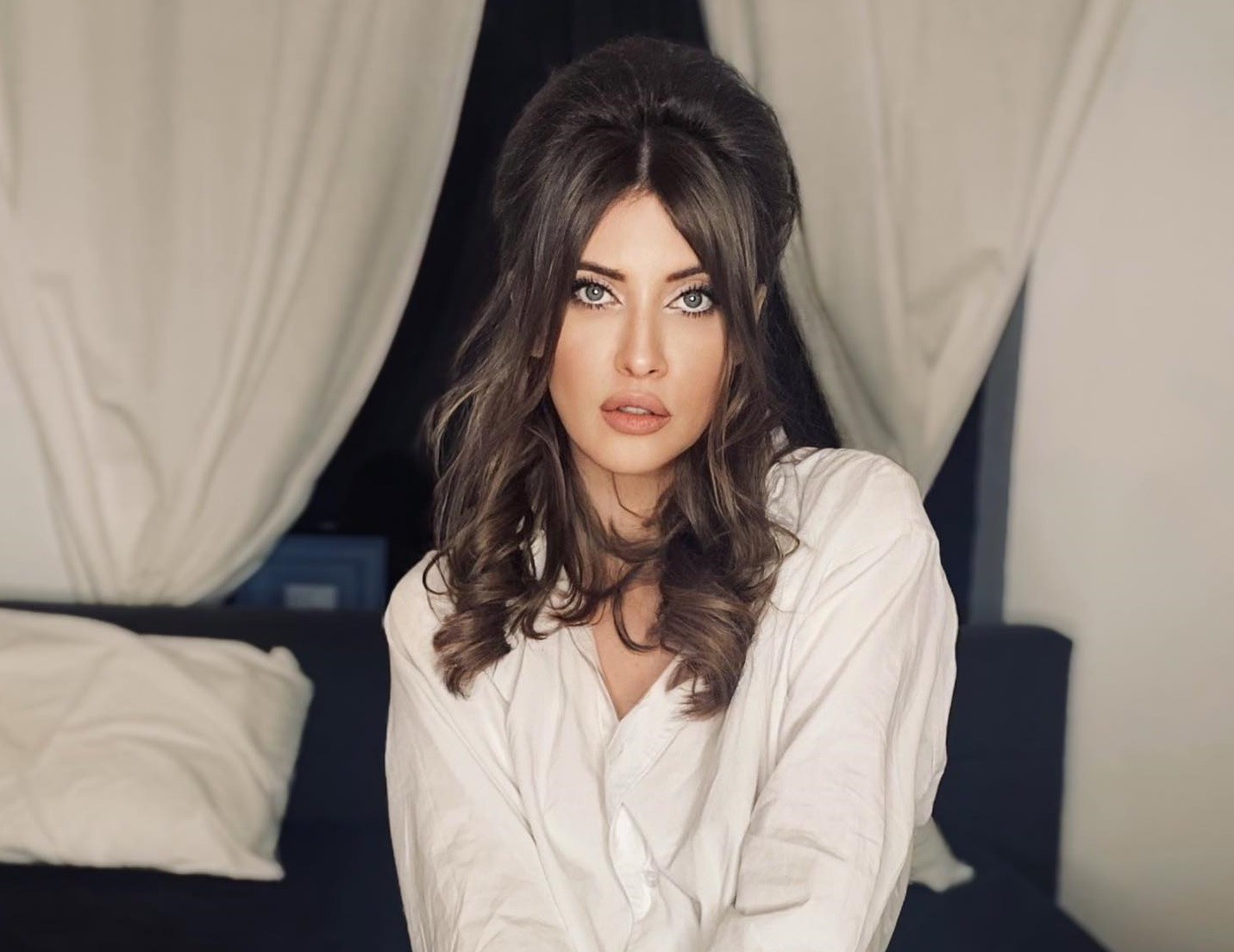 Iulia Albu, adevărul despre motivul pentru care nu și-a vopsit niciodată părul: ”Este moștenire de la mama mea!”